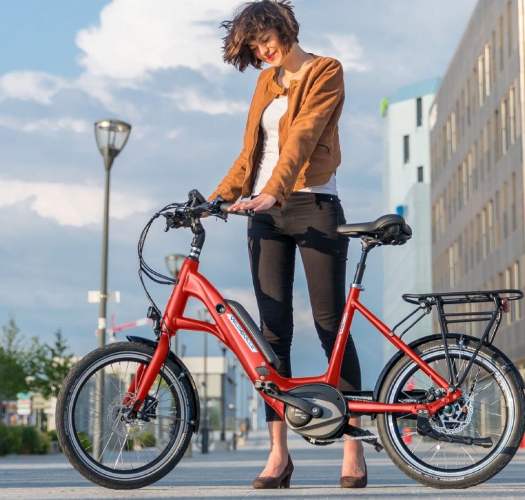 Frau am Fahrrad