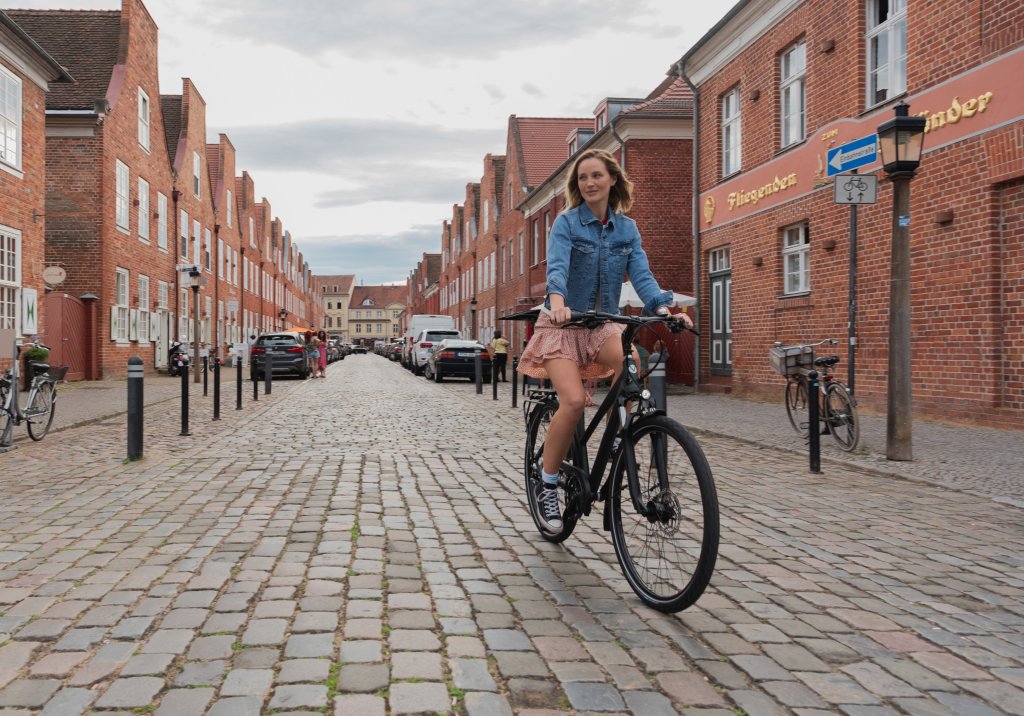 Frau auf Fahrrad